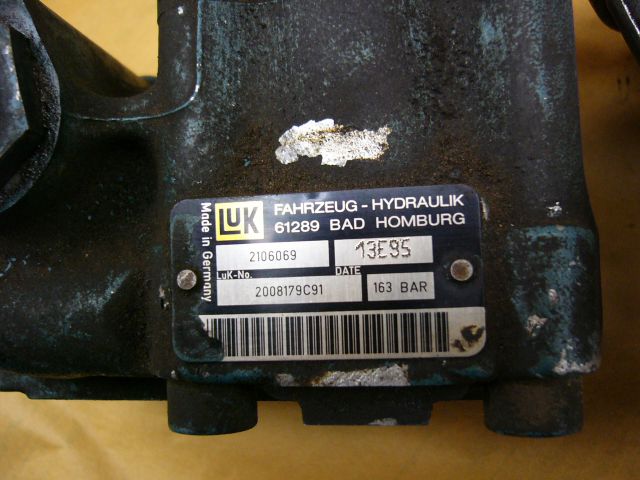 LUK Power Steering Pump  2106069