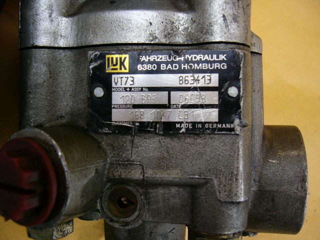 LUK Power Steering Pump VT73
