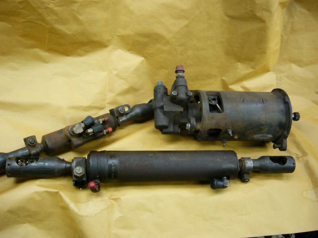 1956 Mack Truck Power Steering Valve and Cylinder  System